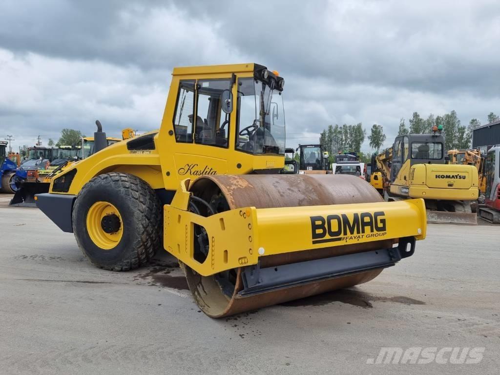 Bomag BW 213 D H-4 Vienvalča grunts veltņi