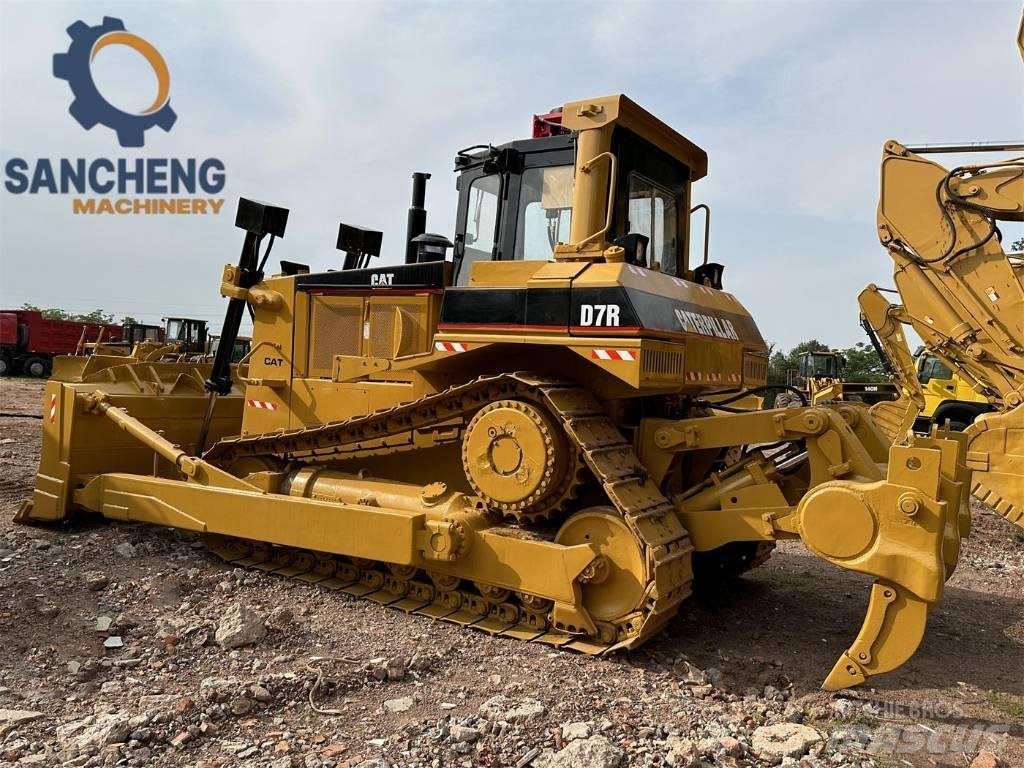 CAT D 7 R Kāpurķēžu buldozeri