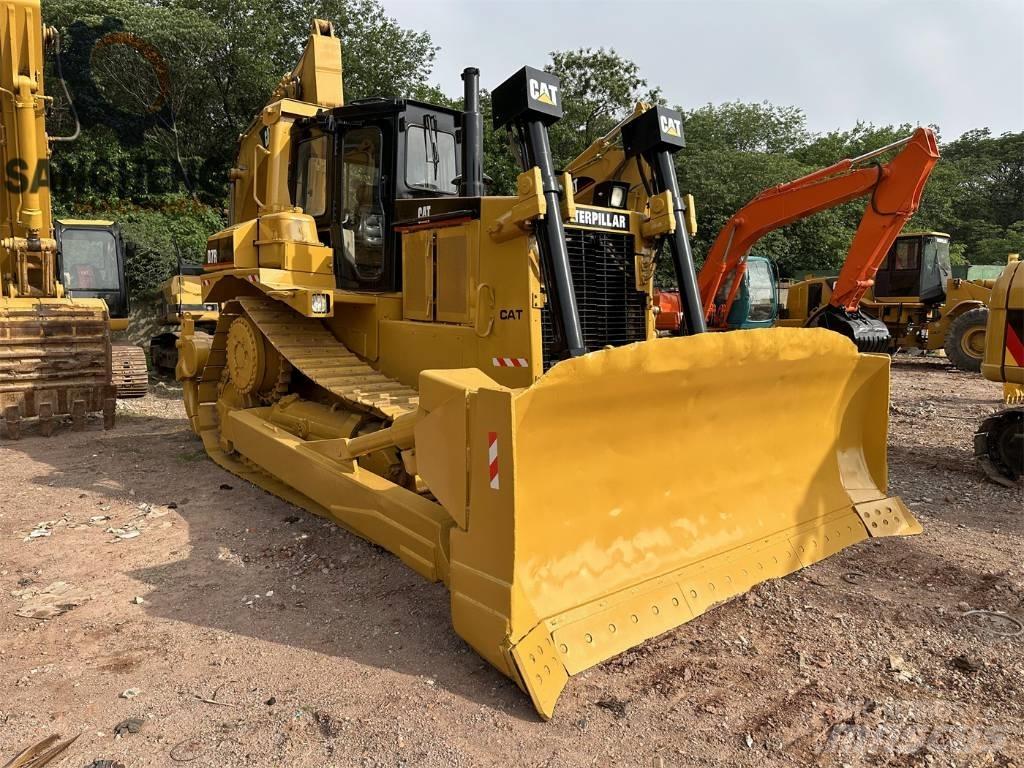 CAT D 7 R Kāpurķēžu buldozeri