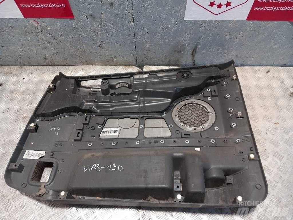 Volvo FH 12    20584944 Kabīnes un interjers