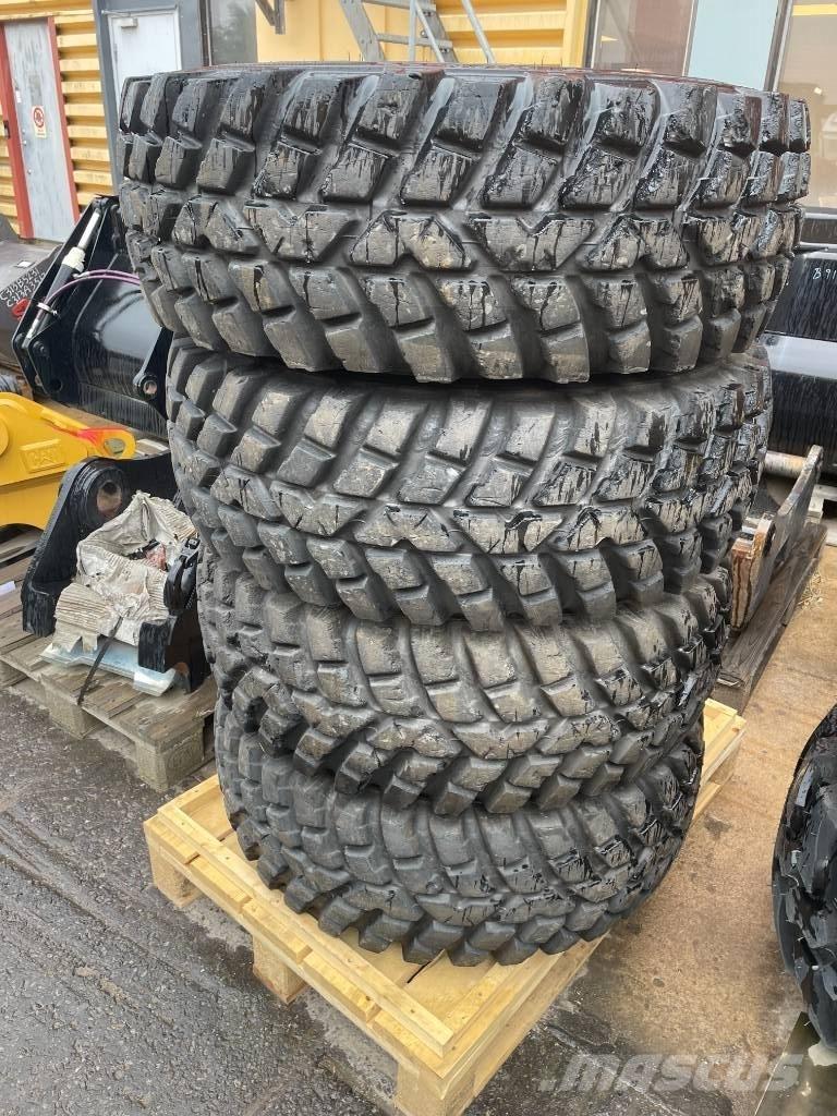 CAT 906 M Iekrāvēji uz riteņiem