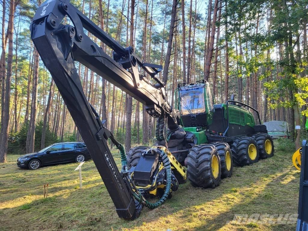 Johan Deere 1270G Harvesteri