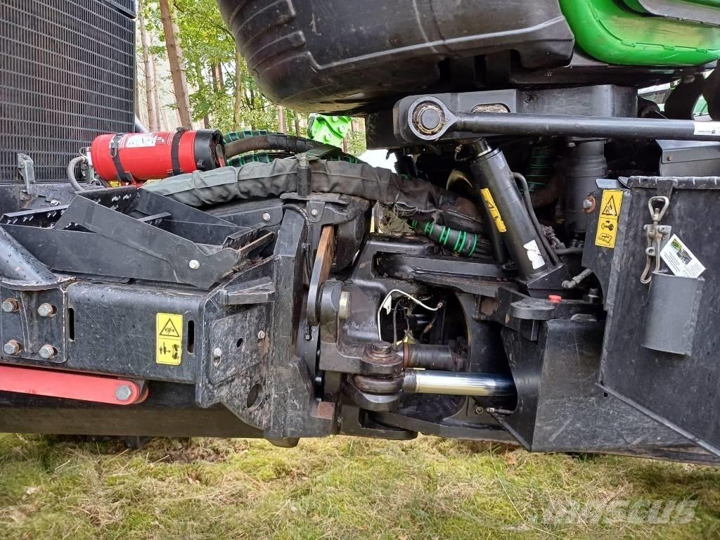 Johan Deere 1270G Harvesteri