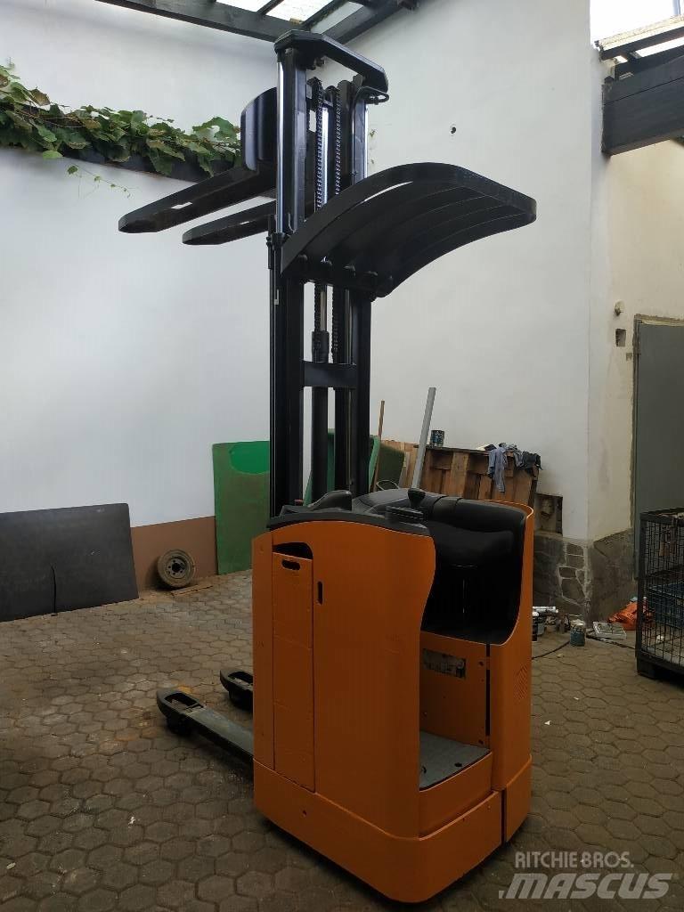 Still Aufsitzstapler Elektriskie iekrāvēji