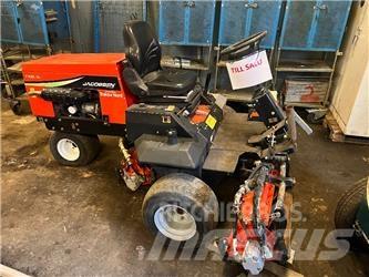 Jacobsen T-PLEX185 Mauriņa traktors