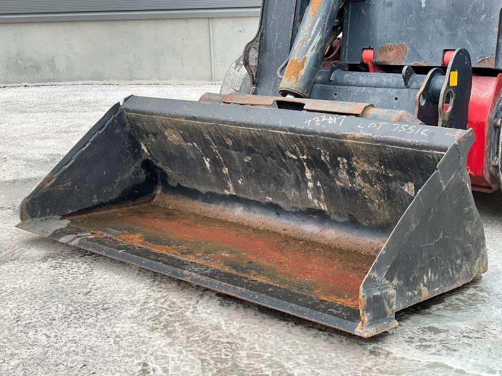 JCB R260 Lietoti riteņu kompaktiekrāvēji