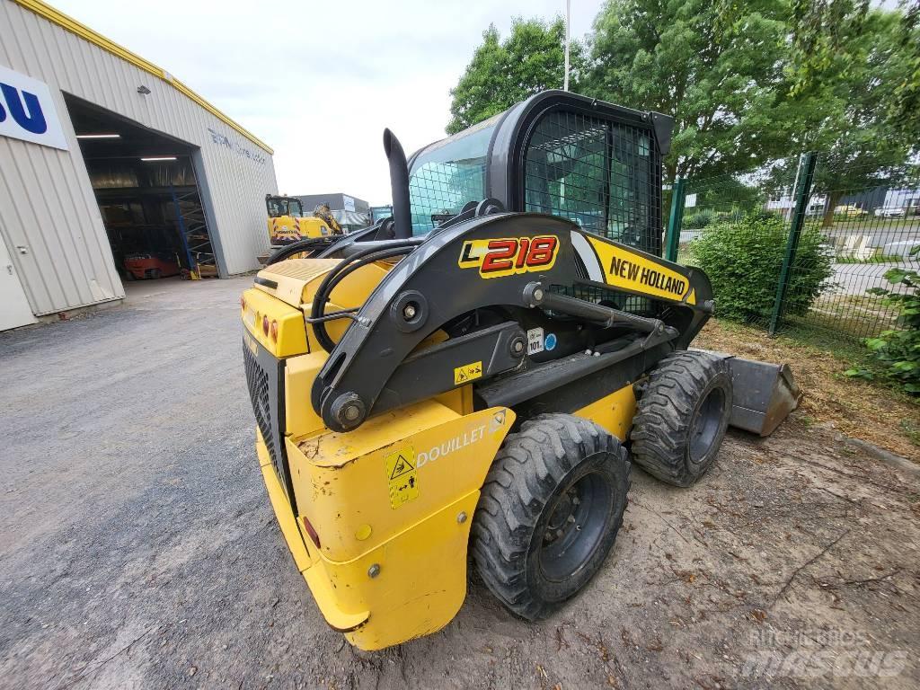 New Holland L218 Lietoti riteņu kompaktiekrāvēji