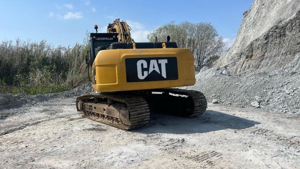 CAT 325DLN Kāpurķēžu ekskavatori