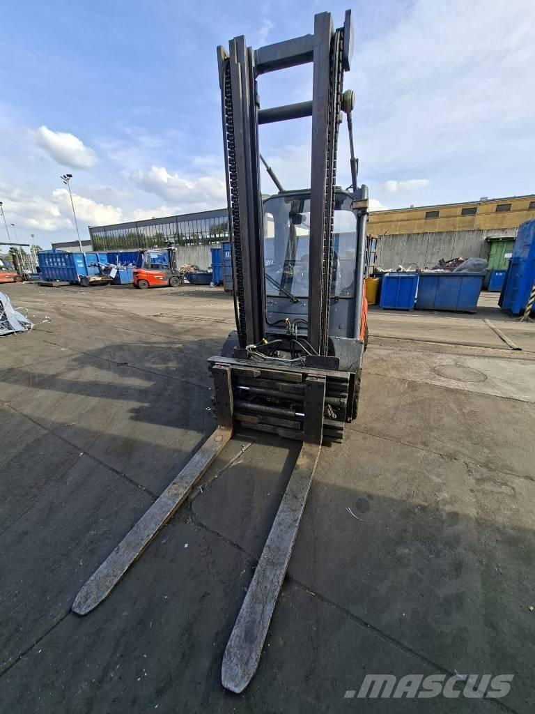 Linde H40D-02 Tehnika ar dīzeļa dzinēju
