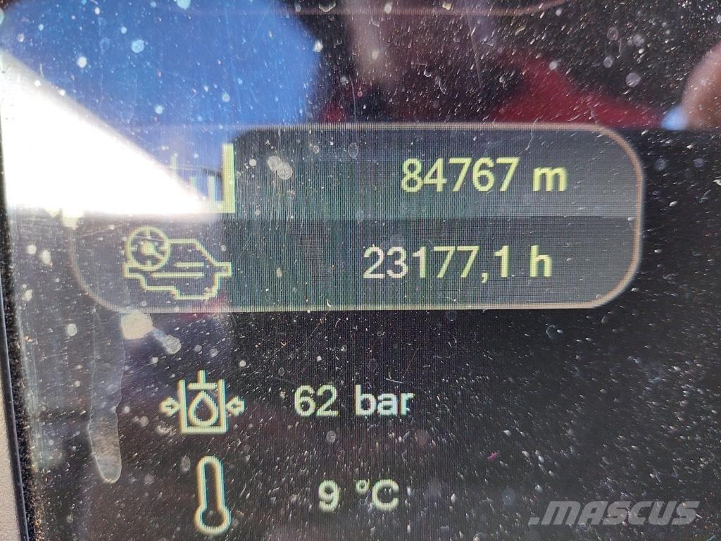 Komatsu 911 Harvesteri