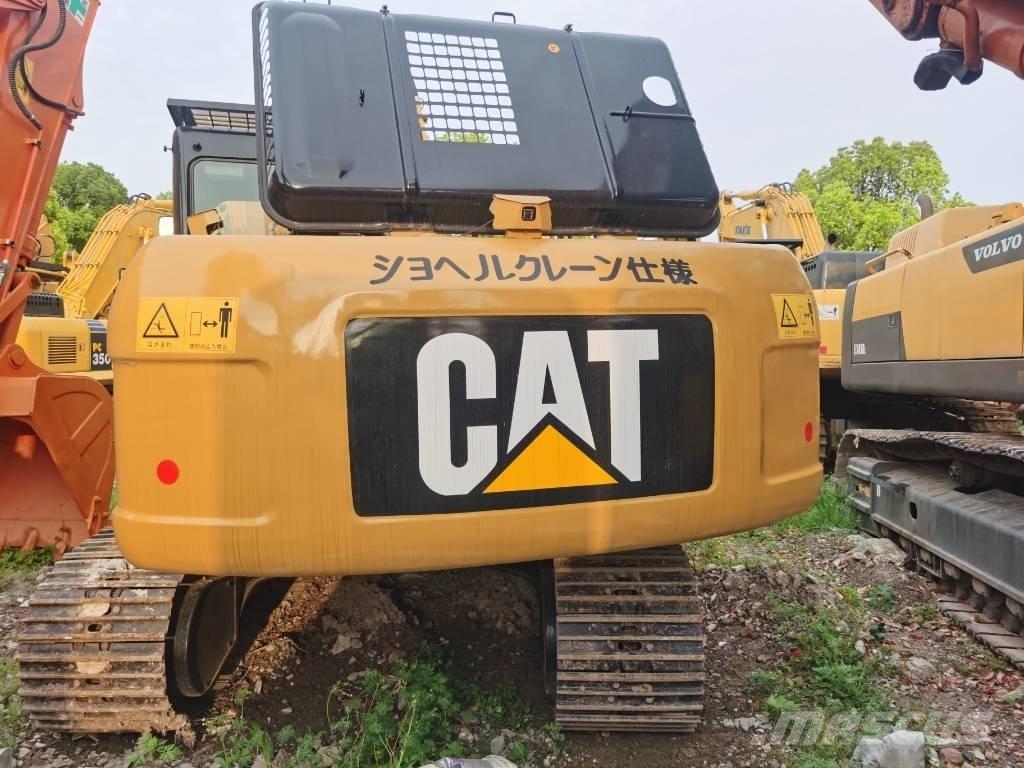 CAT 320 D2 Kāpurķēžu ekskavatori