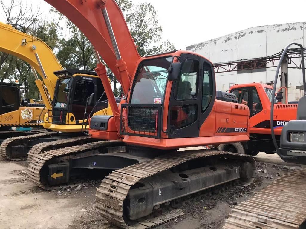 Doosan DX 300 Kāpurķēžu ekskavatori