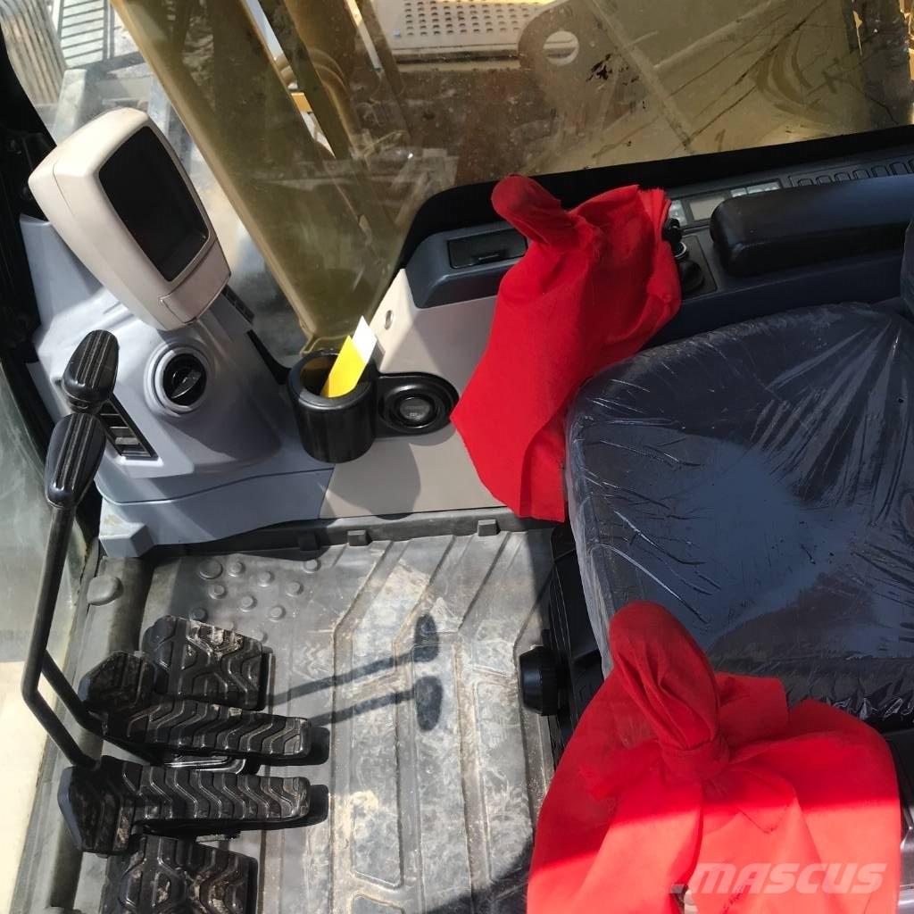 CAT 320 D Amfībijas tipa ekskavatori