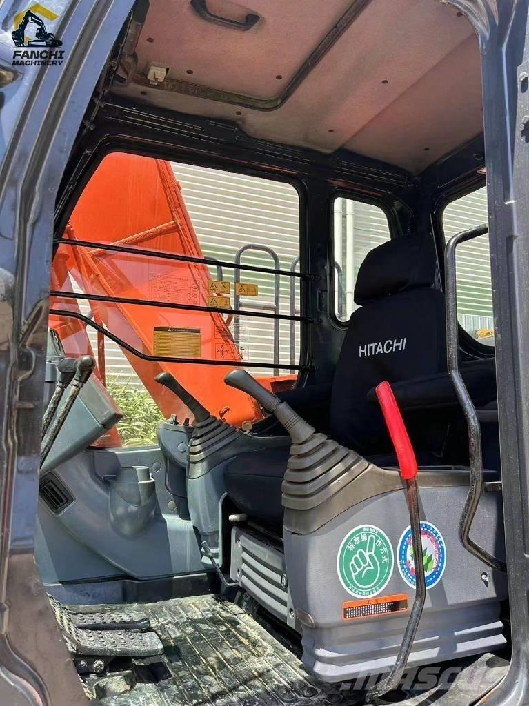 Hitachi Zaxis 120-6 Kāpurķēžu ekskavatori