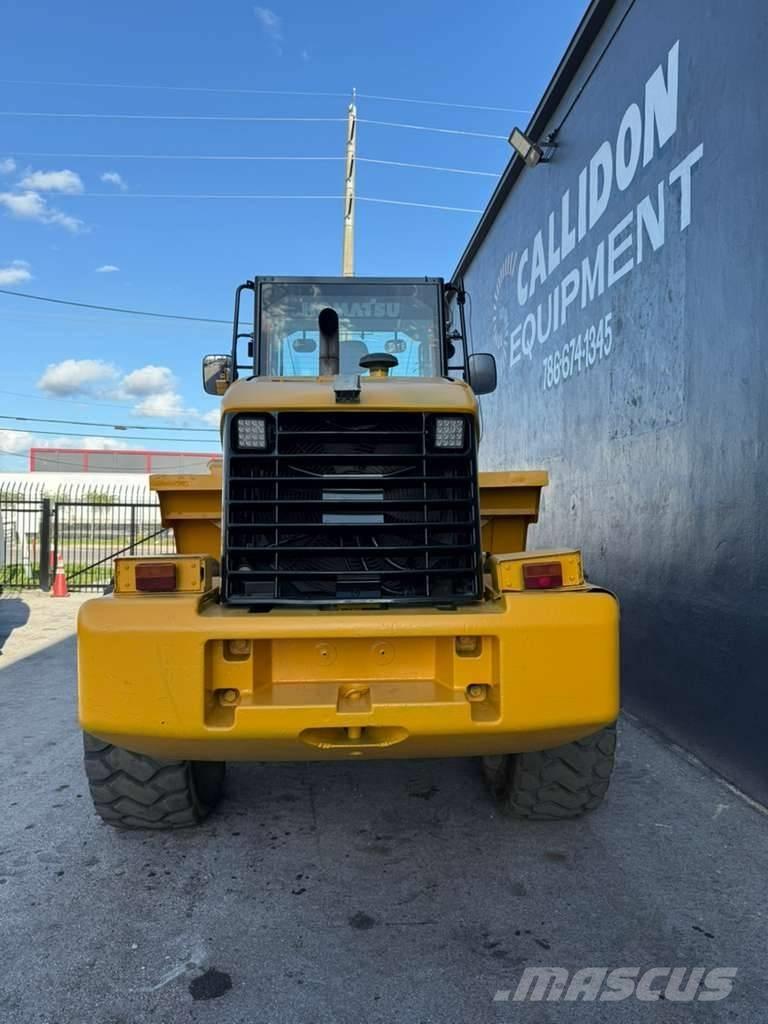 Komatsu WA 320-5L Iekrāvēji uz riteņiem