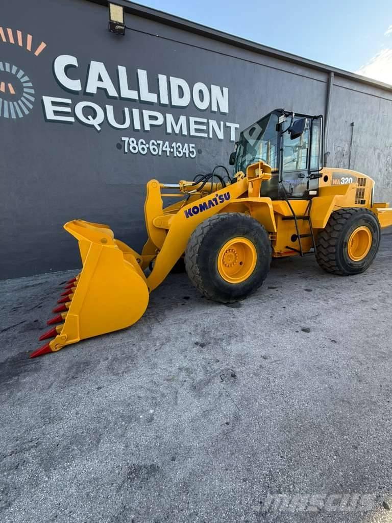 Komatsu WA 320-5L Iekrāvēji uz riteņiem