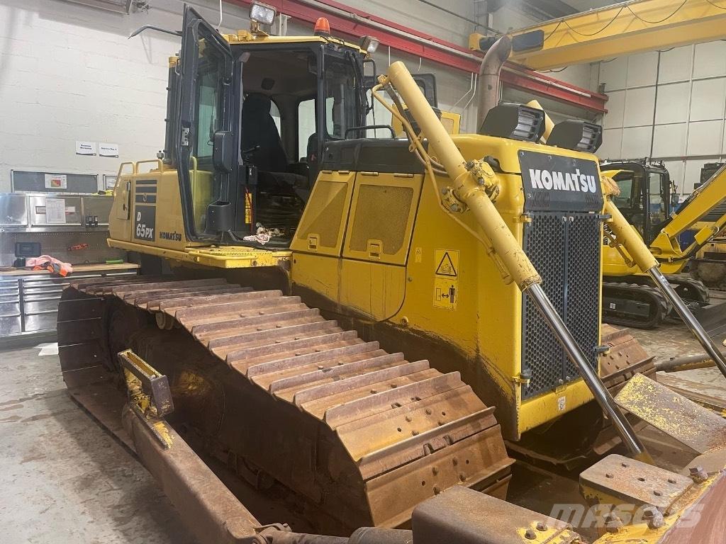 Komatsu D 65 PX-18 Kāpurķēžu buldozeri