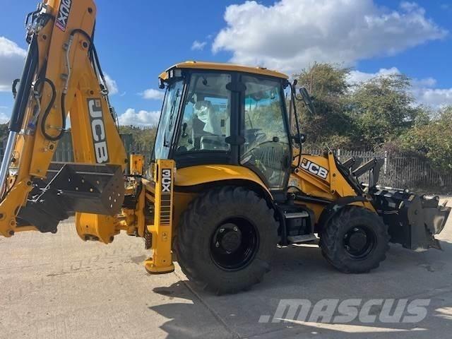 JCB 3CX Pro Ekskavatori-iekrāvēji