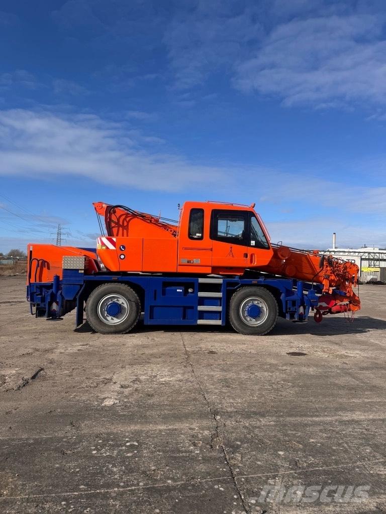 Kato CR 200 Ri Visurgājēji celtņi