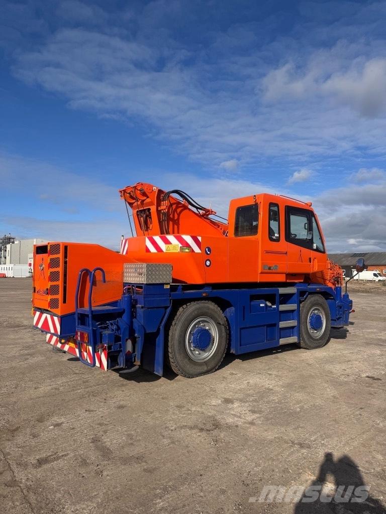 Kato CR 200 Ri Visurgājēji celtņi