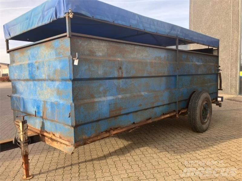  - - - 8M KREATURVOGN Citas piekabes