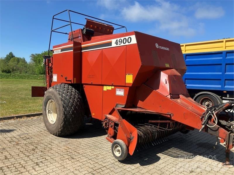 Hesston 4900 Ķīpu preses