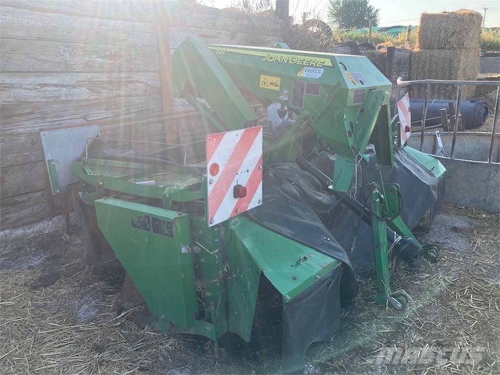John Deere 131 Cits lopbarības novācēju, kombainu aprīkojums