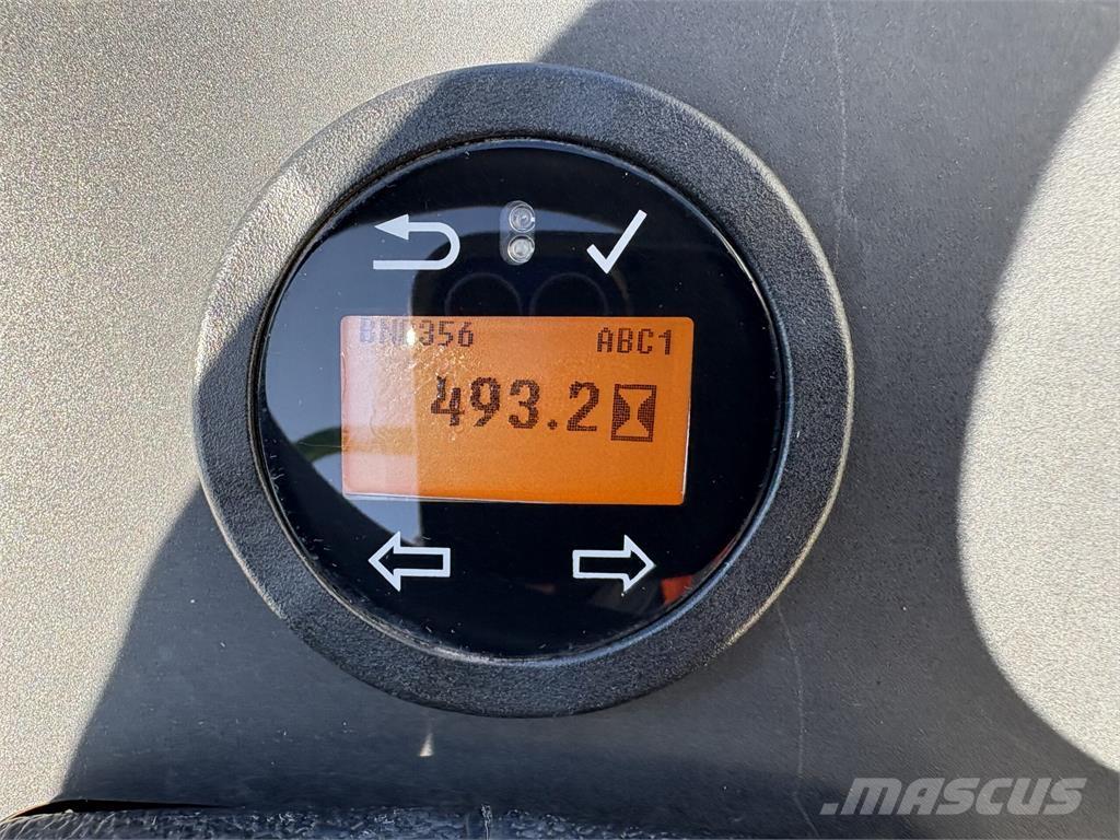 John Deere 1570 Mauriņa traktors