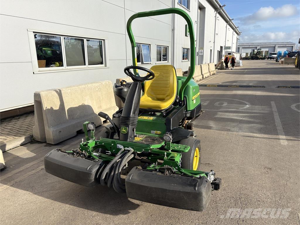 John Deere 2550 Stumjamās pļaujmašīnas
