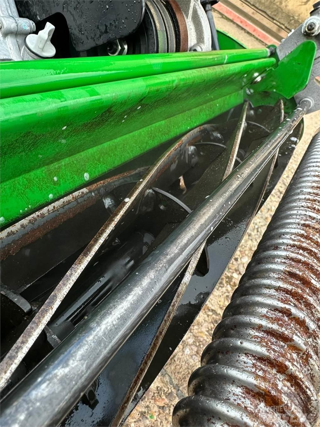 John Deere 260SL Stumjamās pļaujmašīnas
