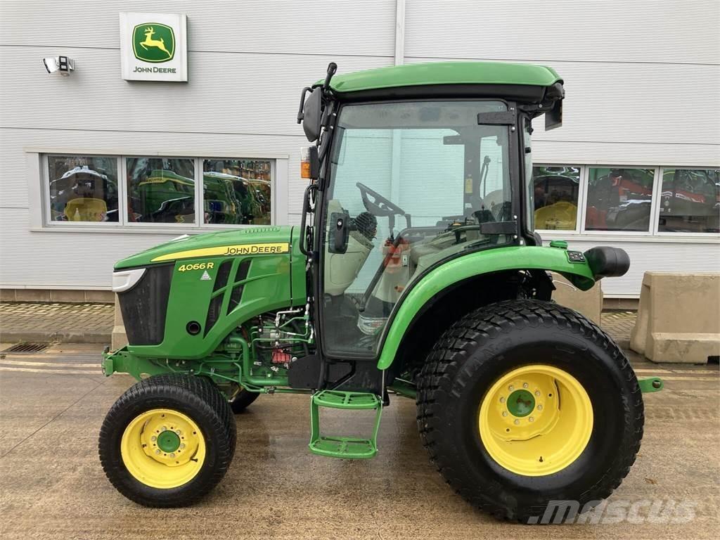 John Deere 4066R Kompaktie traktori