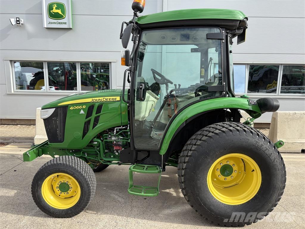 John Deere 4066R Kompaktie traktori
