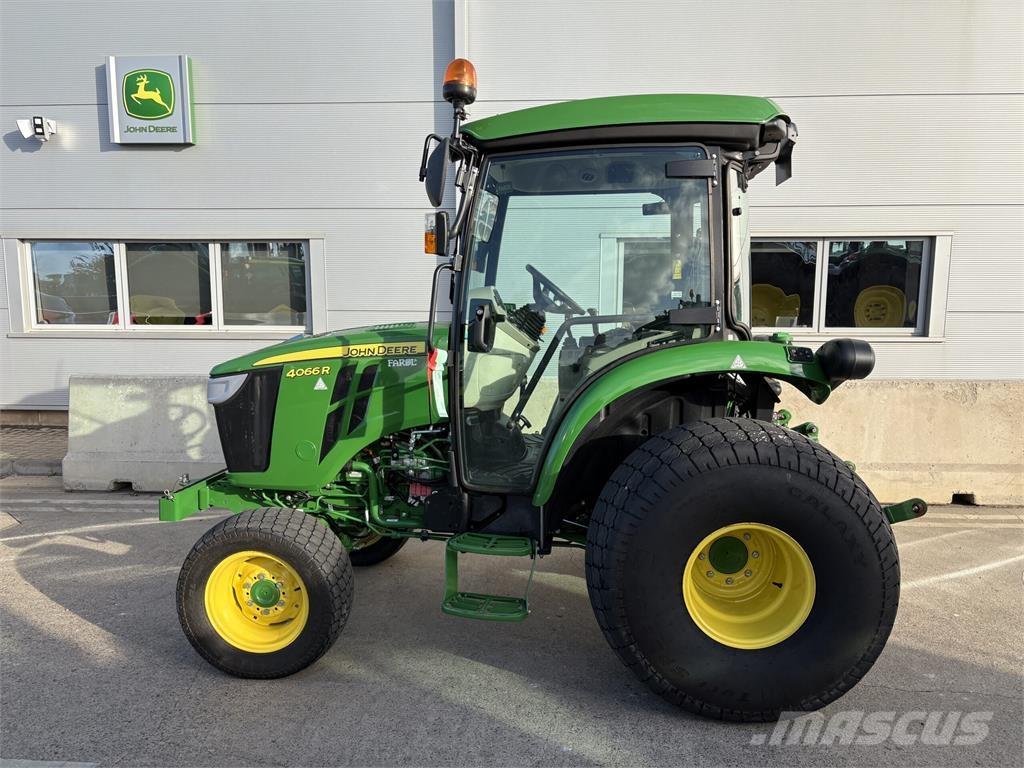 John Deere 4066R Kompaktie traktori