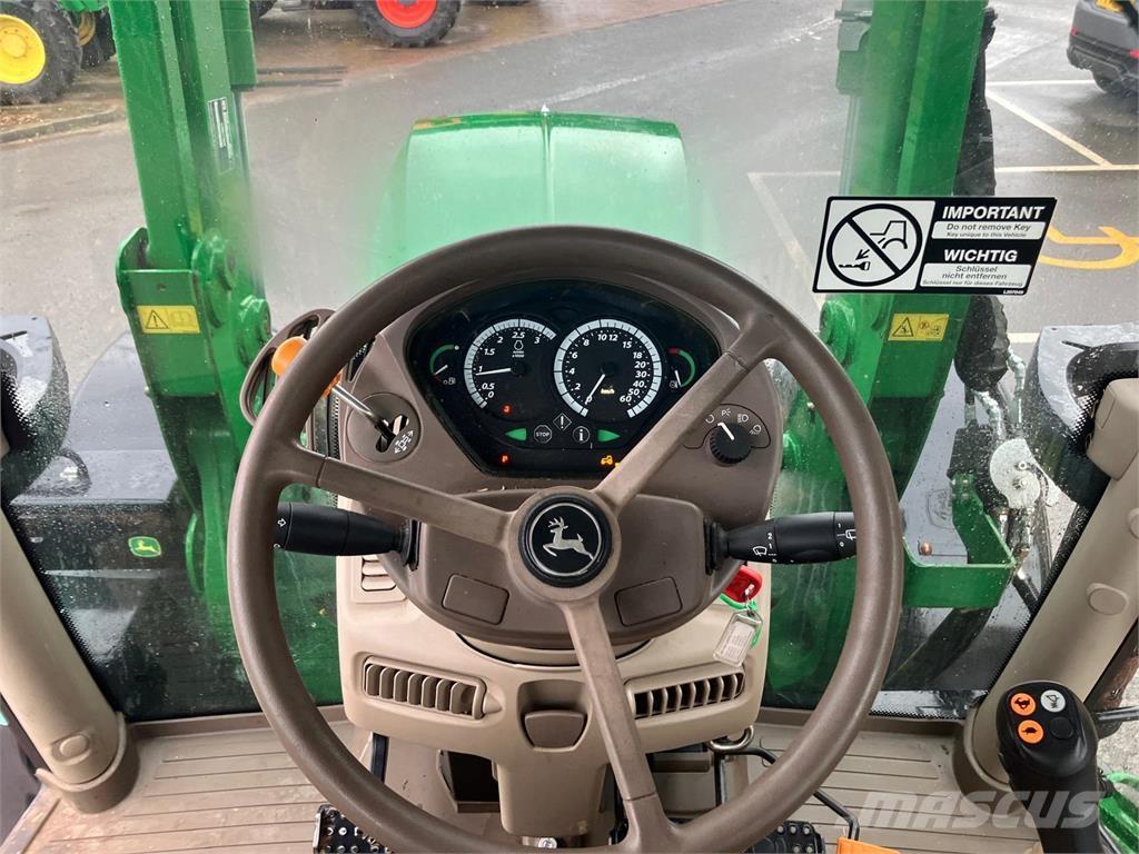 John Deere 6125R Traktori