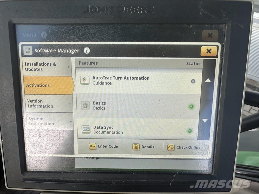 John Deere 6130R Traktori