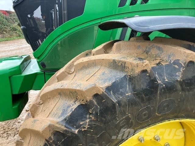 John Deere 6155R Traktori