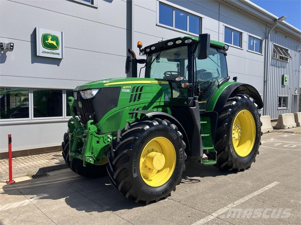 John Deere 6215R Traktori