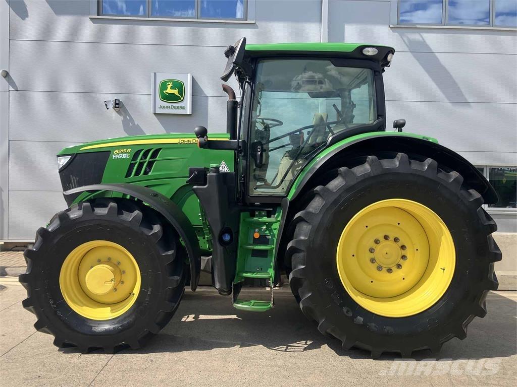 John Deere 6215R Traktori