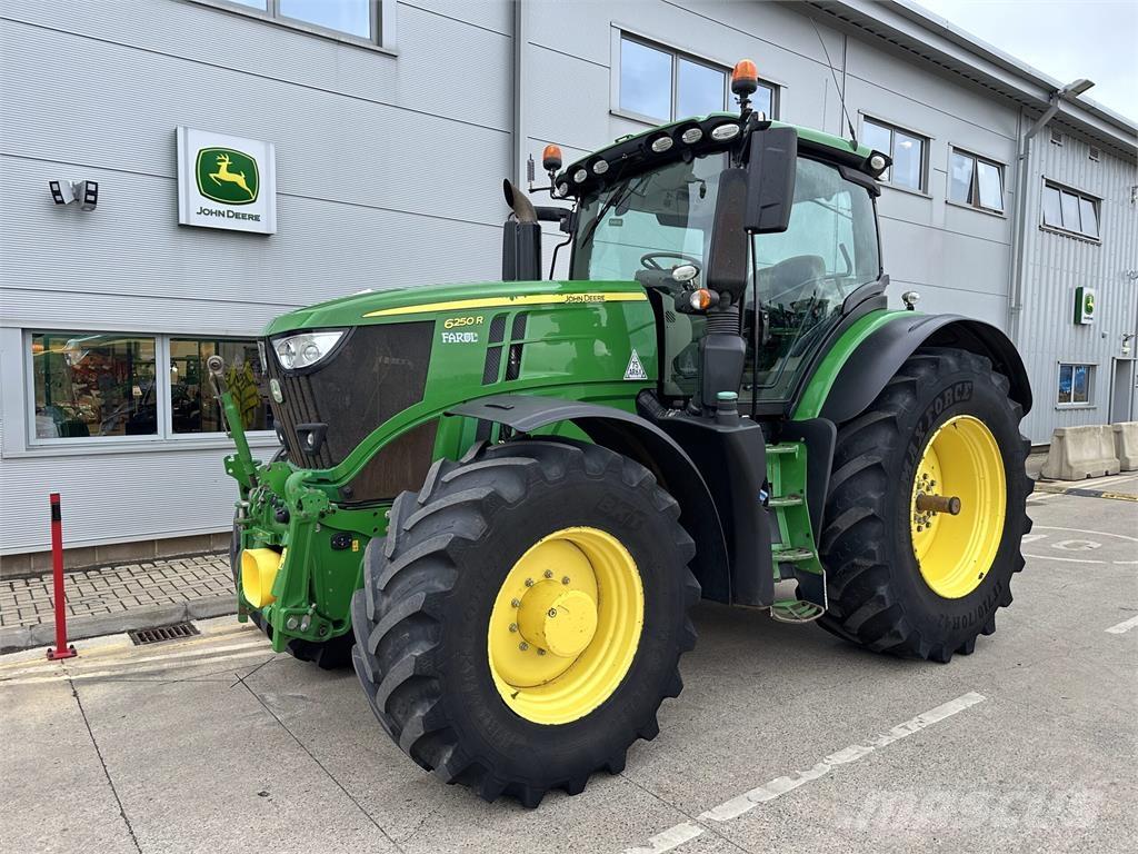 John Deere 6250R Traktori