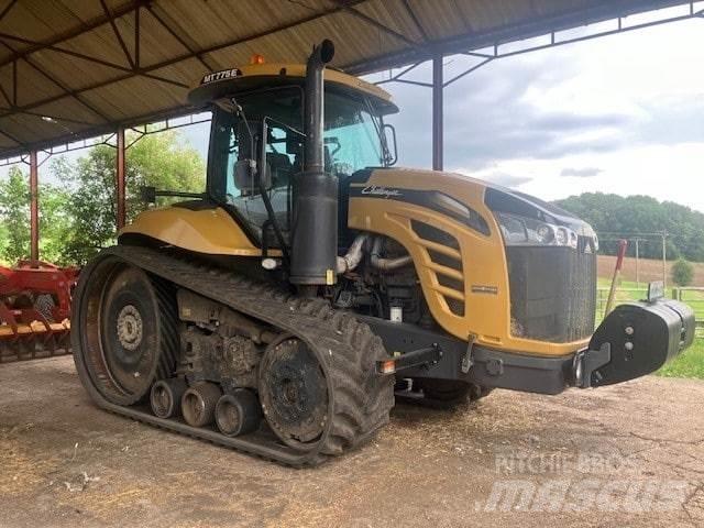 John Deere 6R 215 Traktori