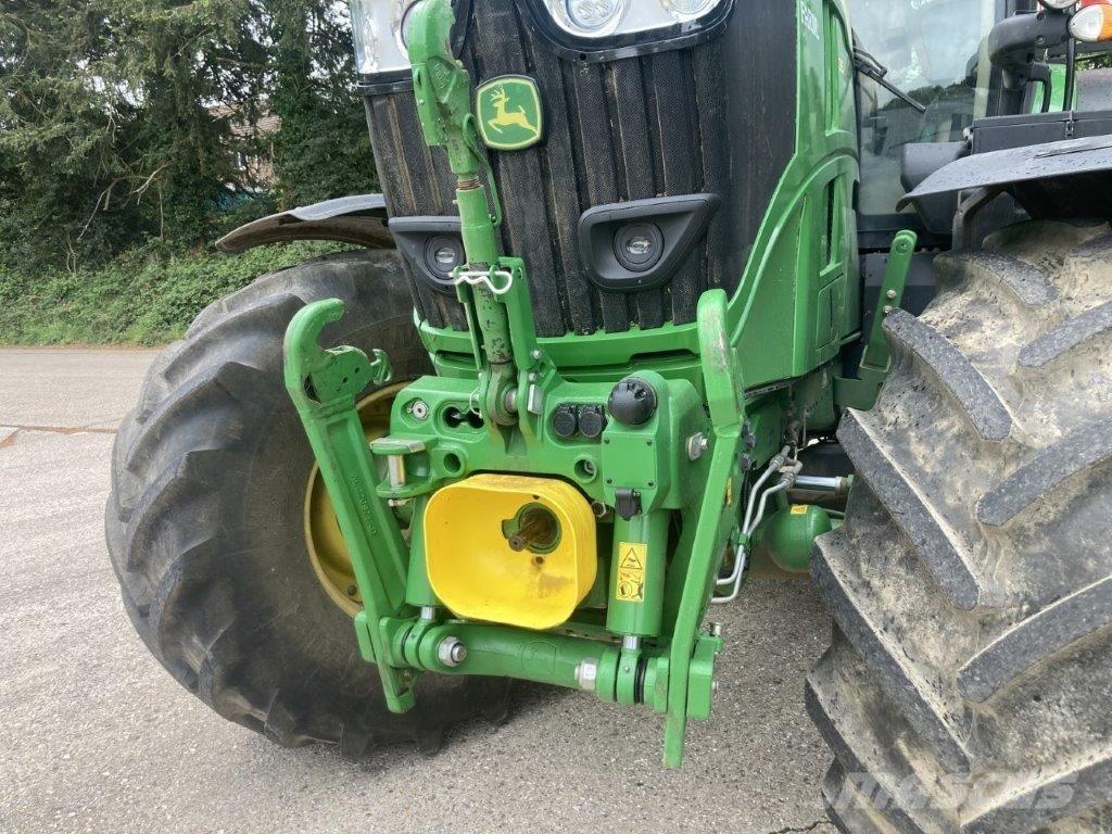 John Deere 6R 215 Traktori