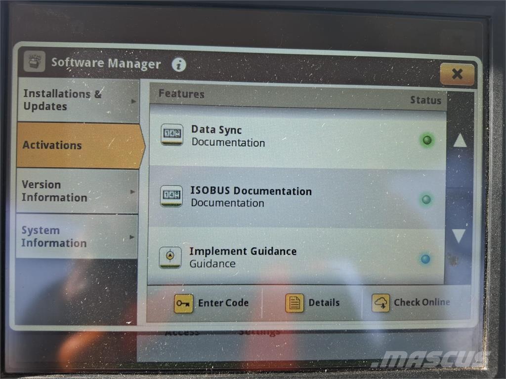 John Deere 6R 215 Traktori