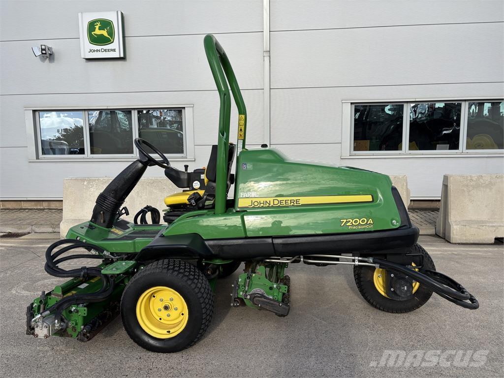 John Deere 7200A Stumjamās pļaujmašīnas