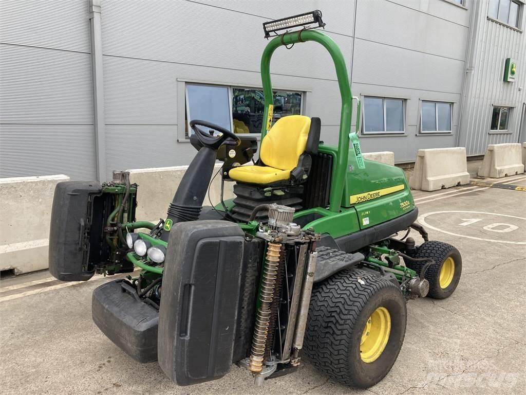John Deere 7500AE Stumjamās pļaujmašīnas