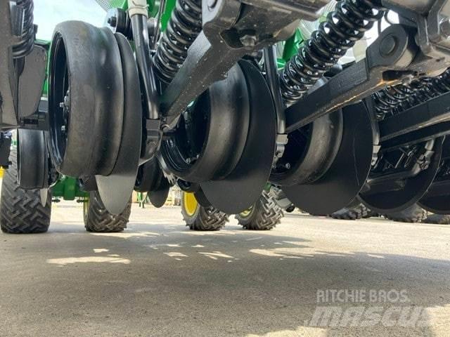 John Deere 750A Sējmašīnas