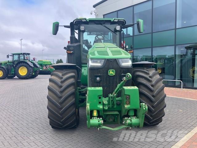 John Deere 8R 370 Traktori