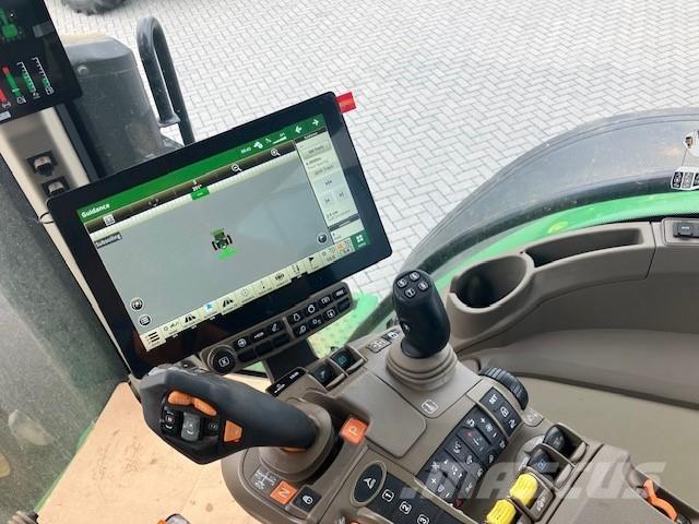 John Deere 8R 370 Traktori