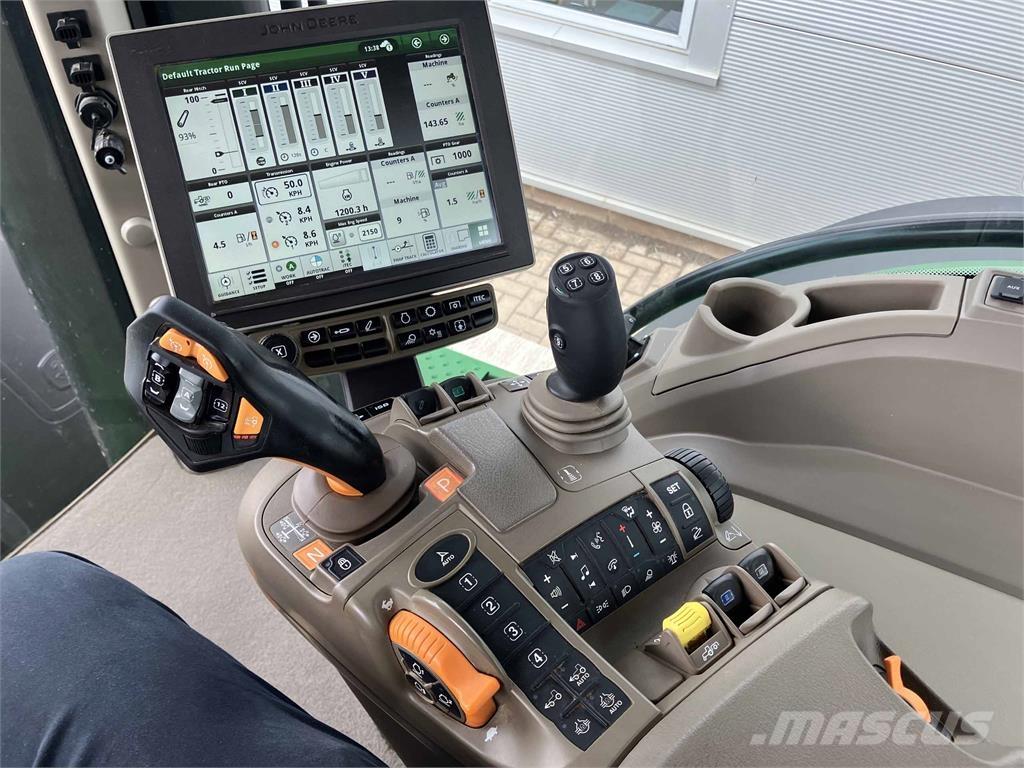 John Deere 8R 370 Traktori