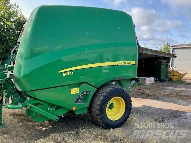 John Deere 960 Ķīpu preses