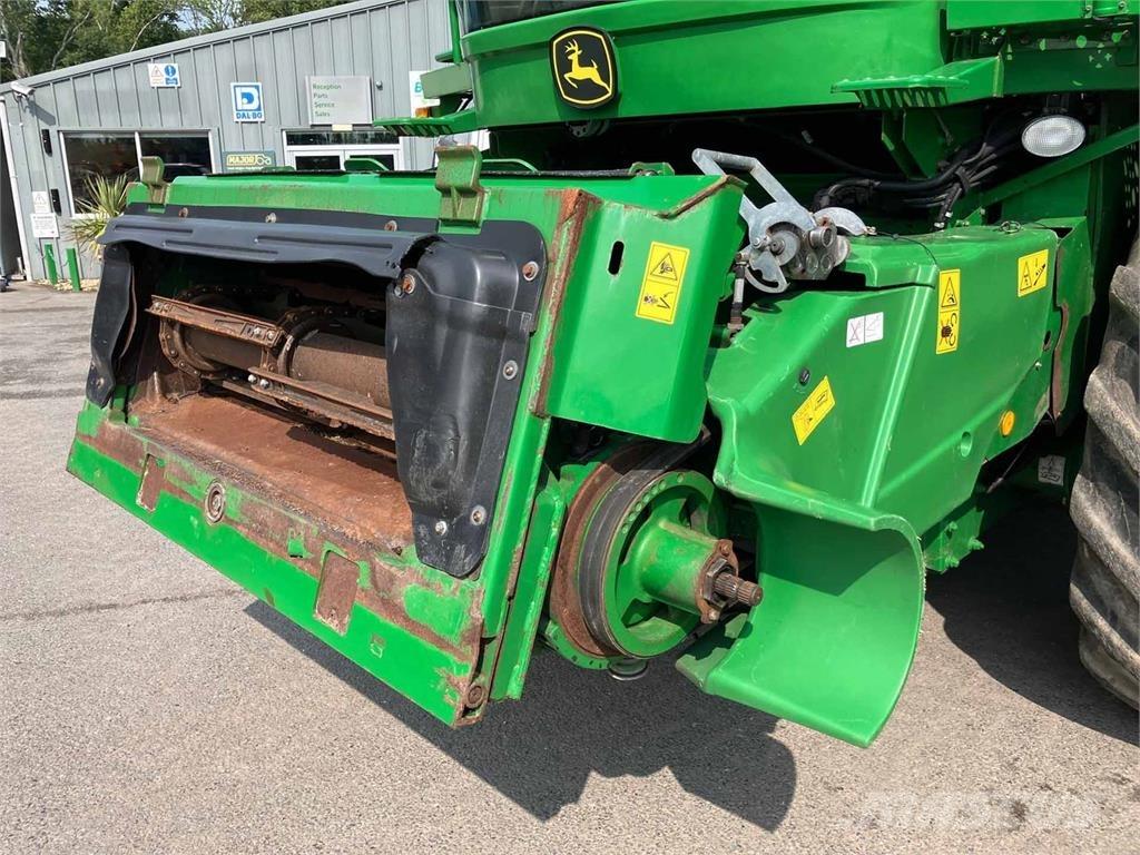 John Deere S690i HM Ražas novākšanas kombaini